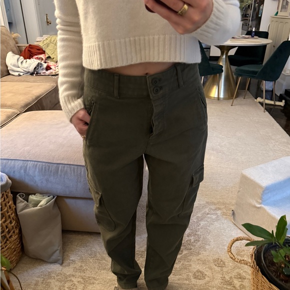 Aritzia Wilfred Free Pants Modern Cargo Olive Green Pants, size 6 - Picture 2 of 9